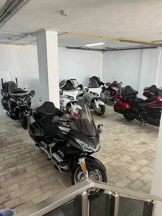 Mervin Hotel Krujë エクステリア 写真