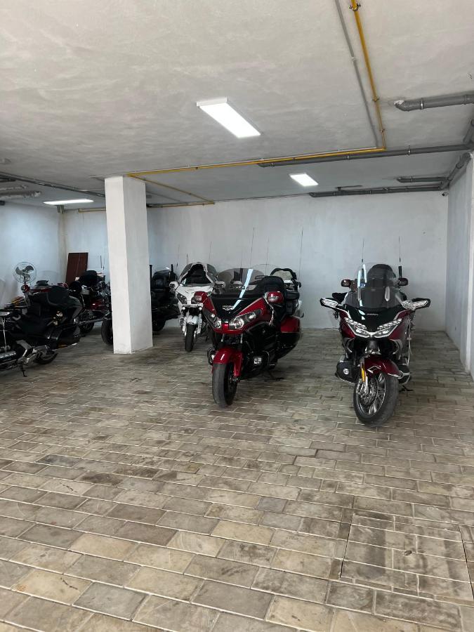 Mervin Hotel Krujë エクステリア 写真