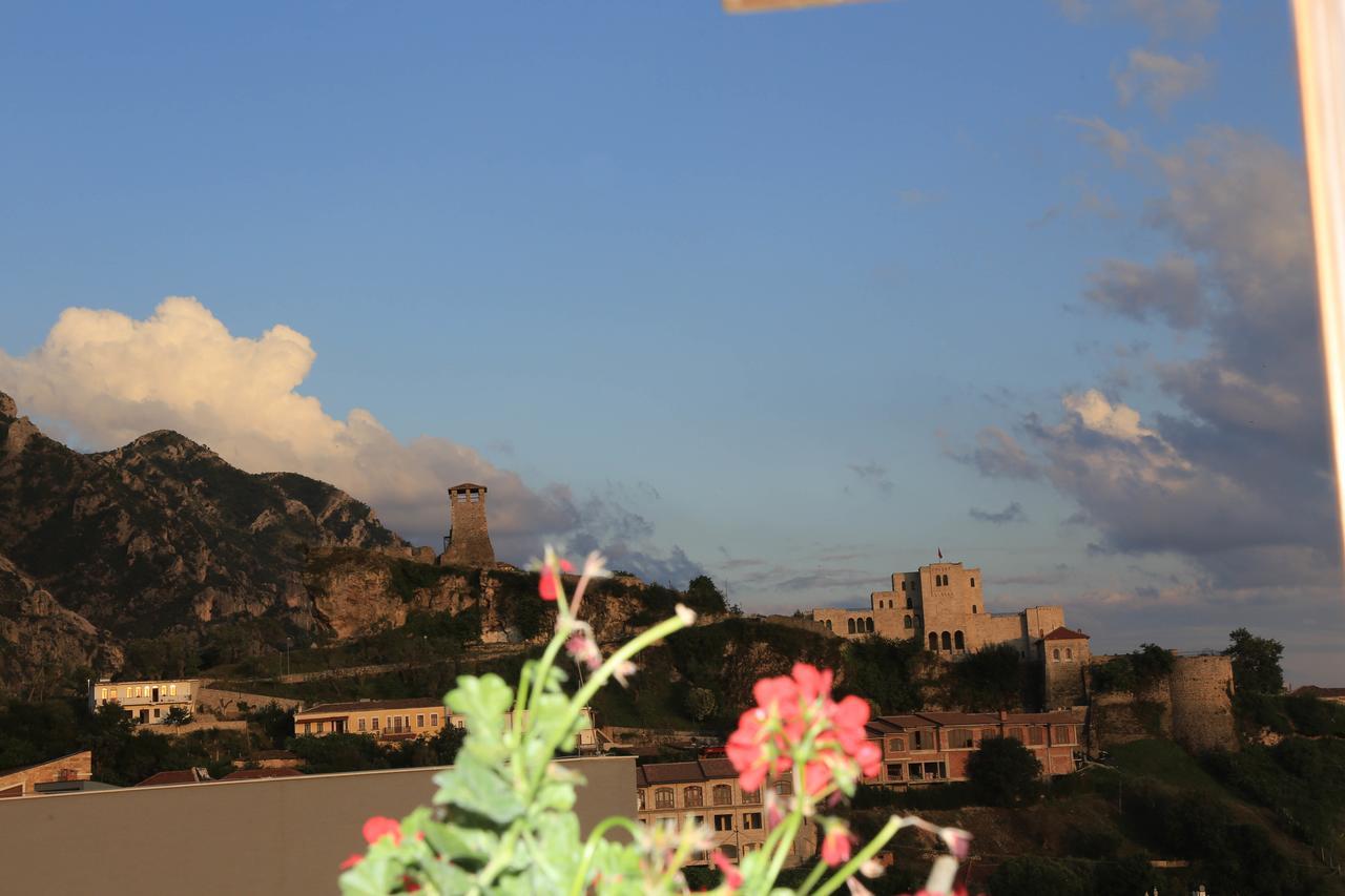 Mervin Hotel Krujë エクステリア 写真