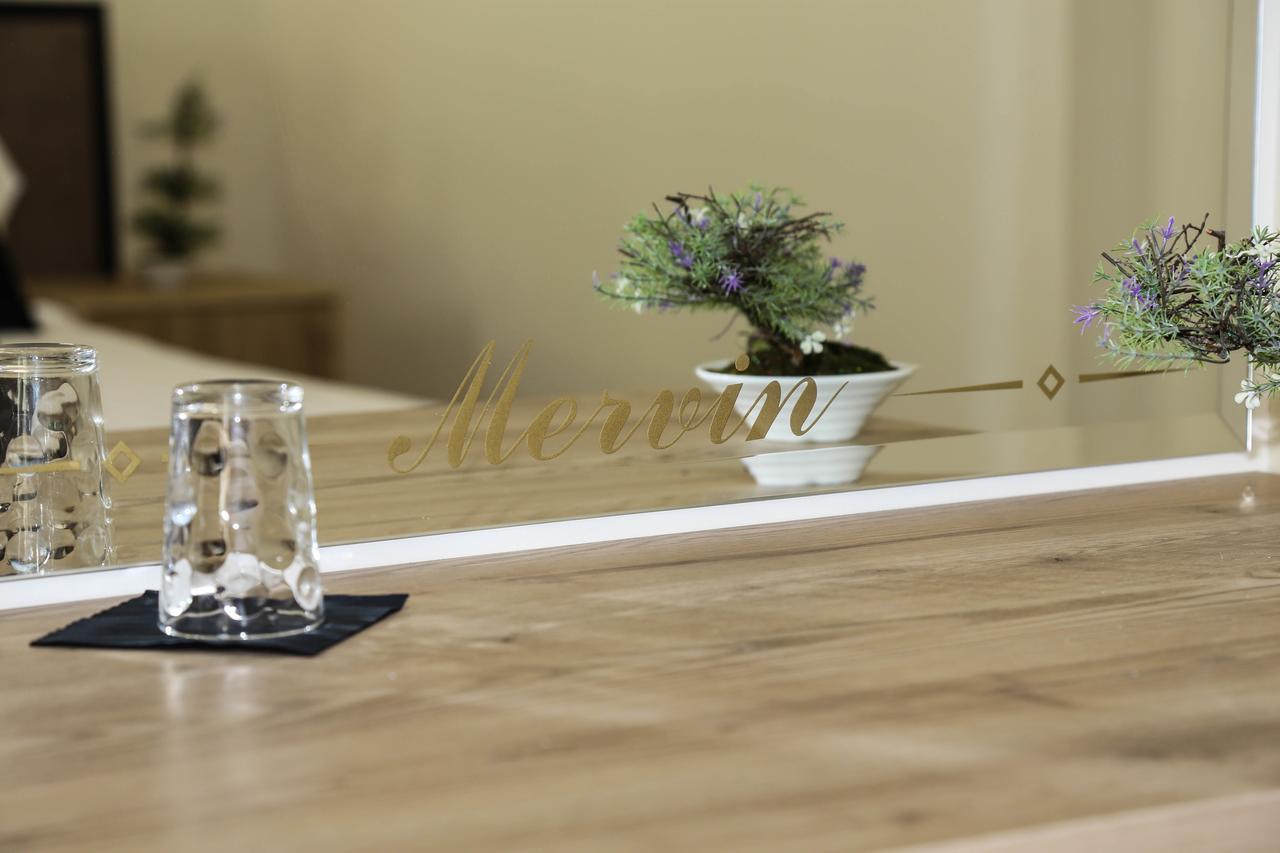 Mervin Hotel Krujë エクステリア 写真