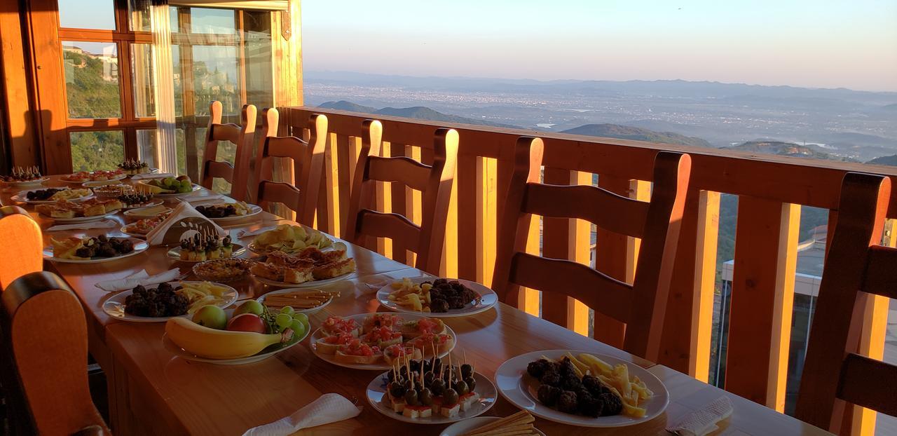 Mervin Hotel Krujë エクステリア 写真