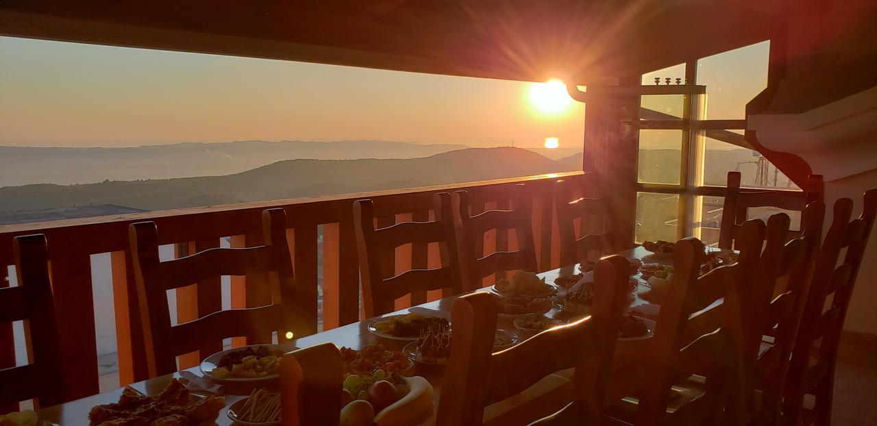 Mervin Hotel Krujë エクステリア 写真